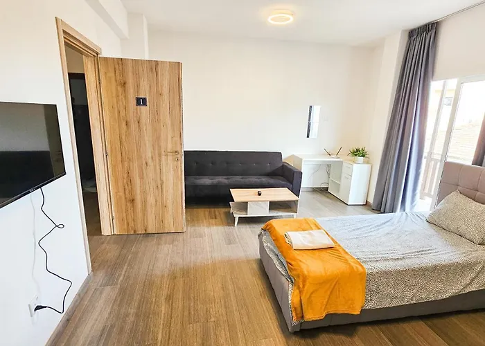 Downtown Rooms, 200M From Marina Beach