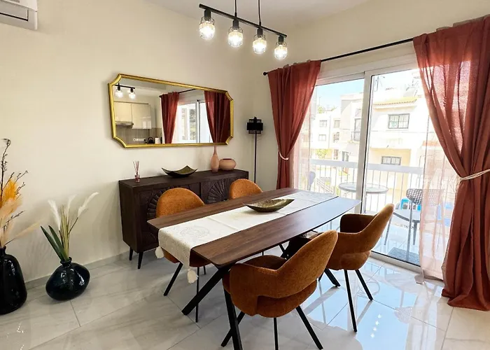 Luxury 2 Bedroom City Center