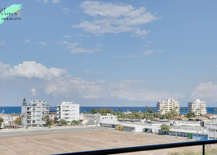 Charming 3-Bed Duplex With Stunning Sea View