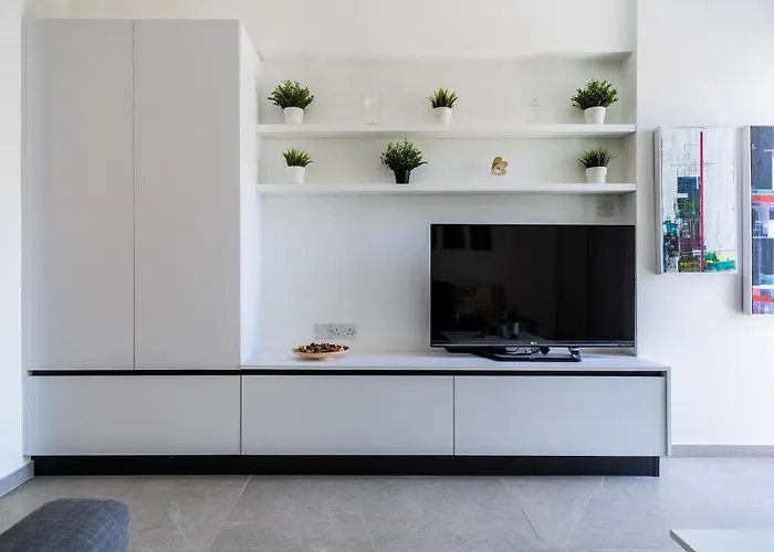 Mackenzie Beach Apartment