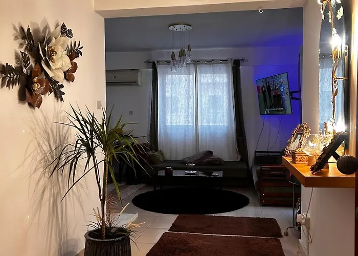 Makenzy 2 Bedrooms Apartment For Rent