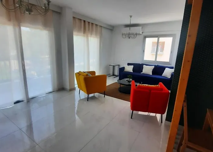 Modern 3Br Family Apartment In Quiet Drosia With Balcony