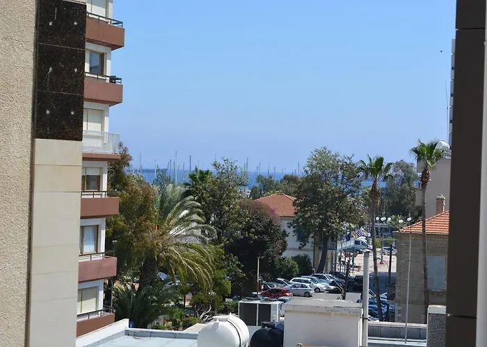 P L Panagiotis Apartment