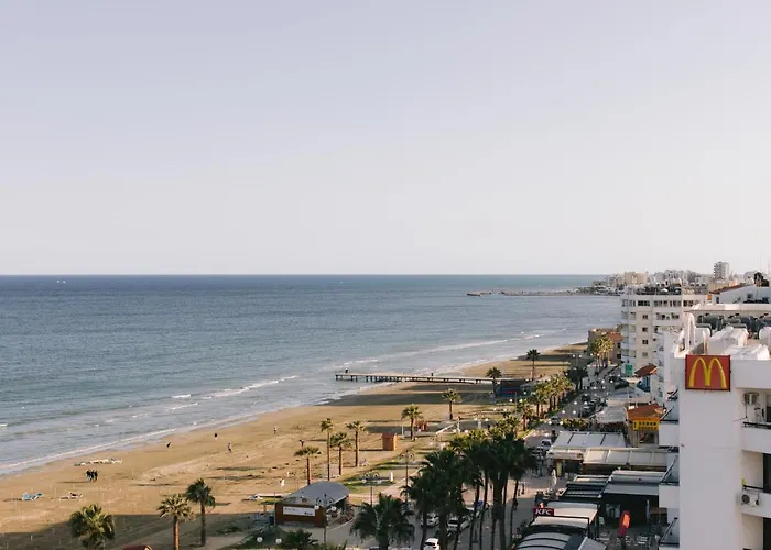 Top Floor Sea View Finikoudes, Carisa Ithaki Court
