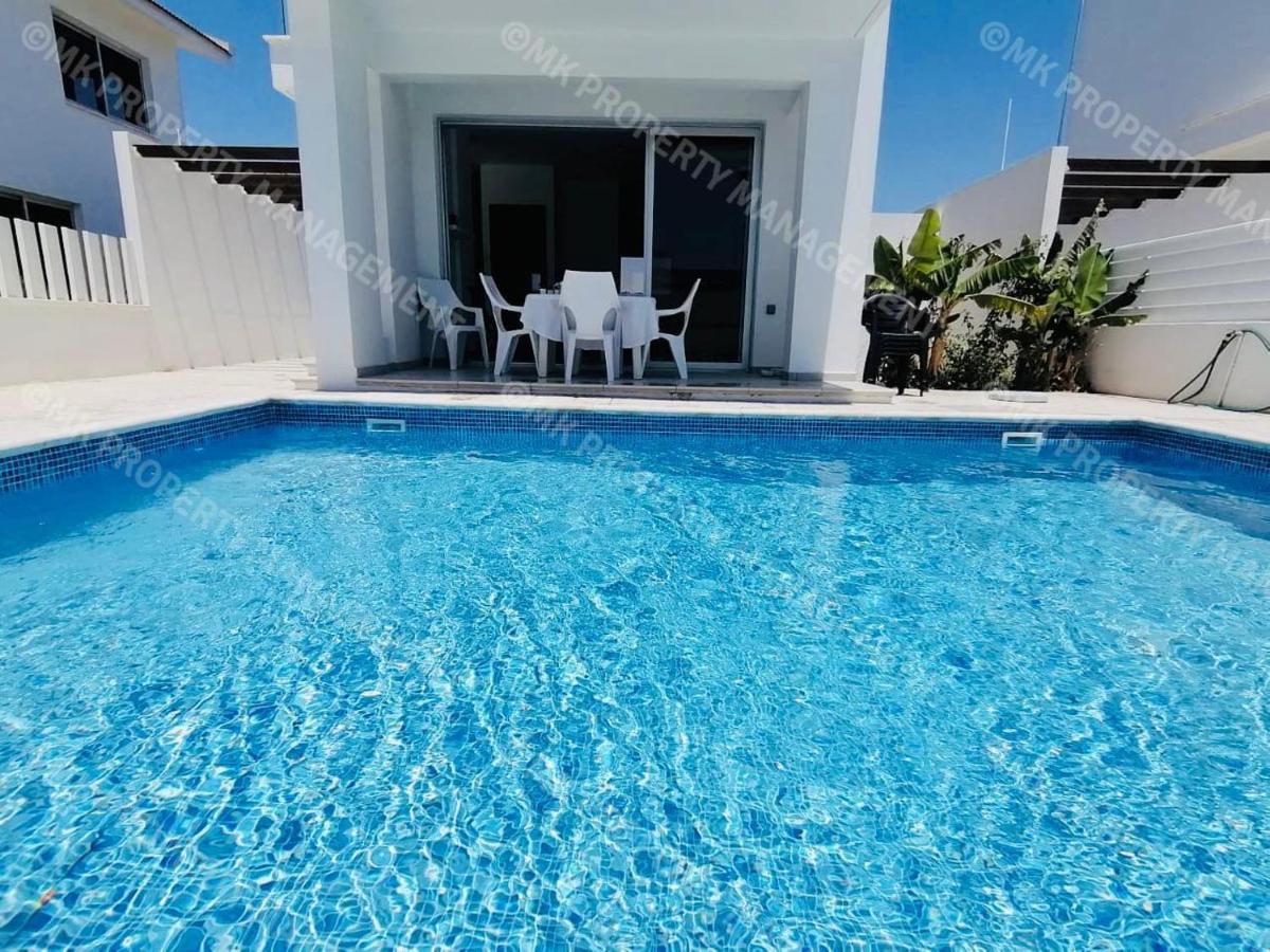 Colonean Beach Villas Holiday home *