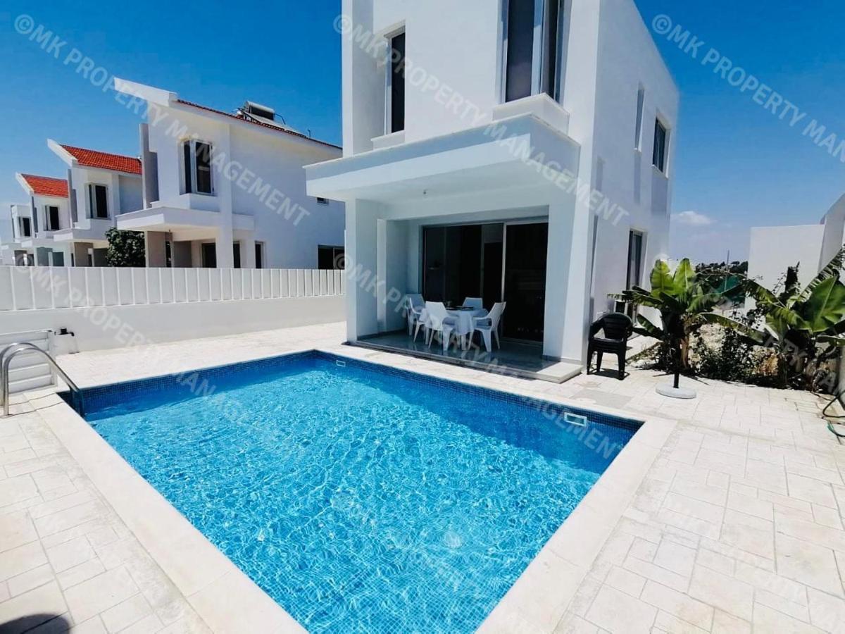 Colonean Beach Villas * Larnaca