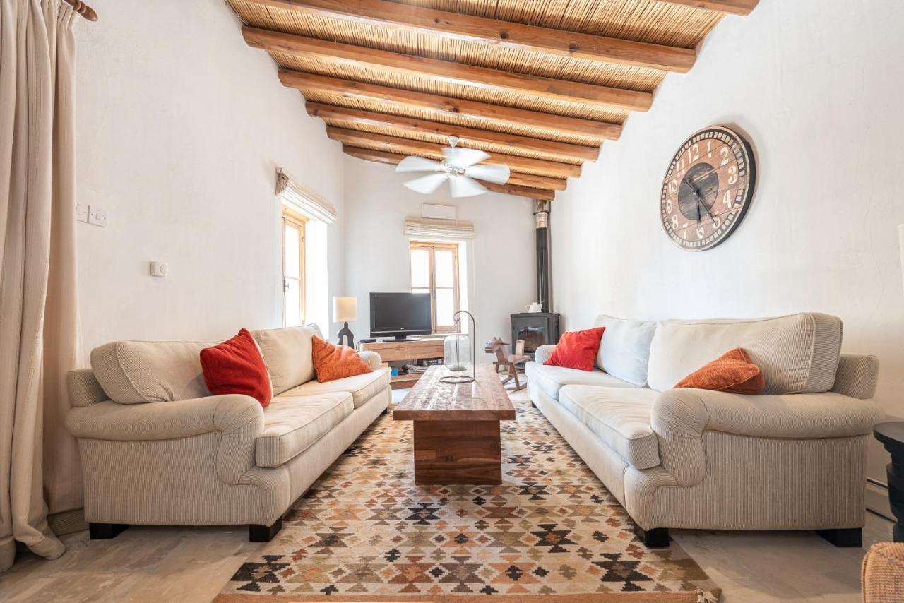 The Carob Tree - Rustic Luxury With Access To Pool And Restaurant *
