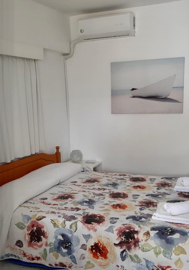 Guest house Independent Bedroom With Private Wc+shower Larnaca