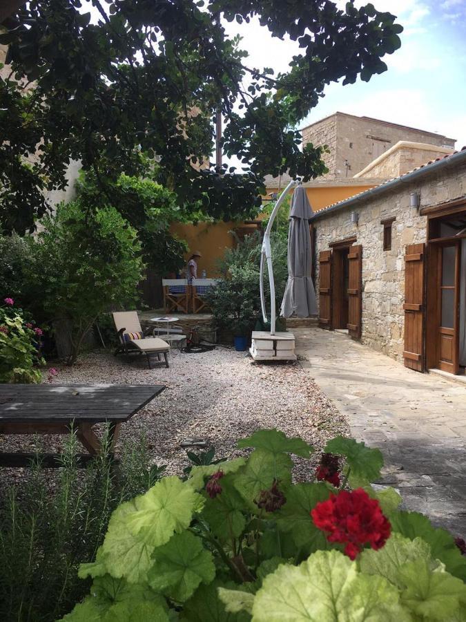 The Carob Tree - Rustic Luxury With Access To Pool And Restaurant Larnaca