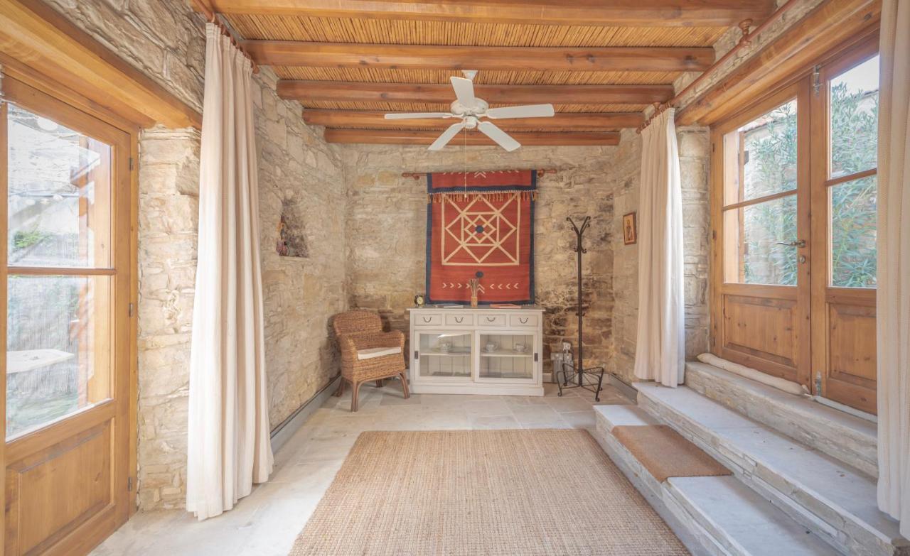 The Carob Tree - Rustic Luxury With Access To Pool And Restaurant * Larnaca