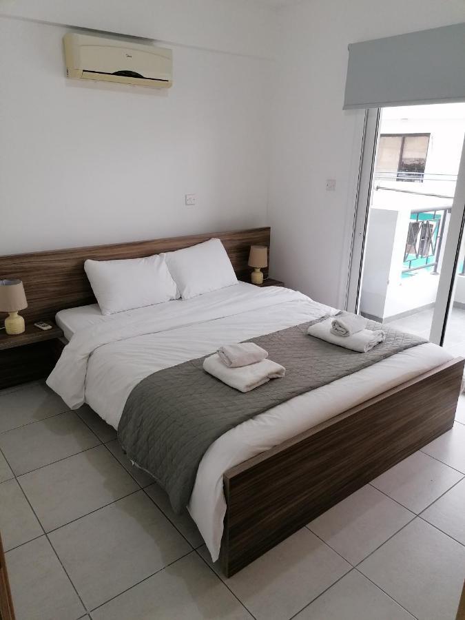 Apartment Must - Center
