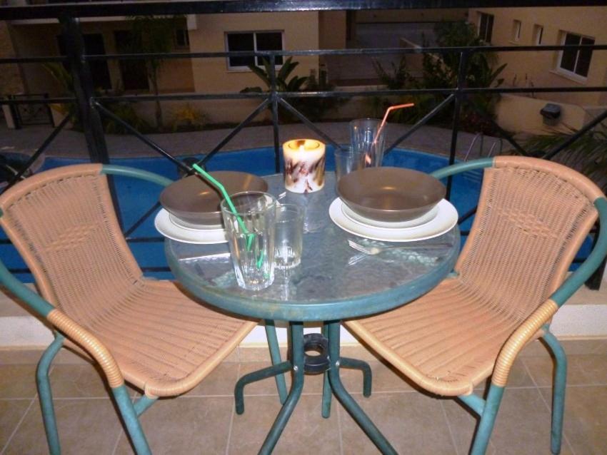 103 Elegant 2 Bed With Free Wifi, Ac, Pool & Gym! Larnaca