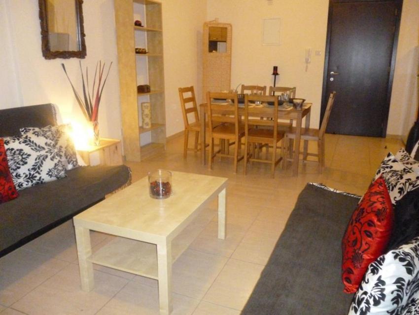 103 Elegant 2 Bed With Free Wifi, Ac, Pool & Gym! *