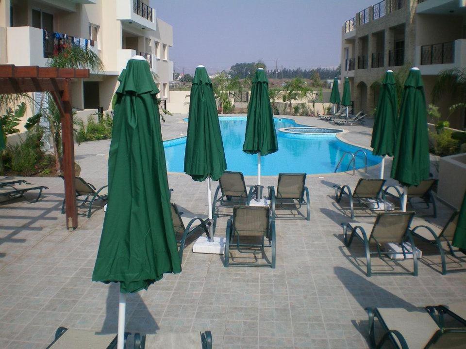 103 Elegant 2 Bed With Free Wifi, Ac, Pool & Gym! Apartment Larnaca