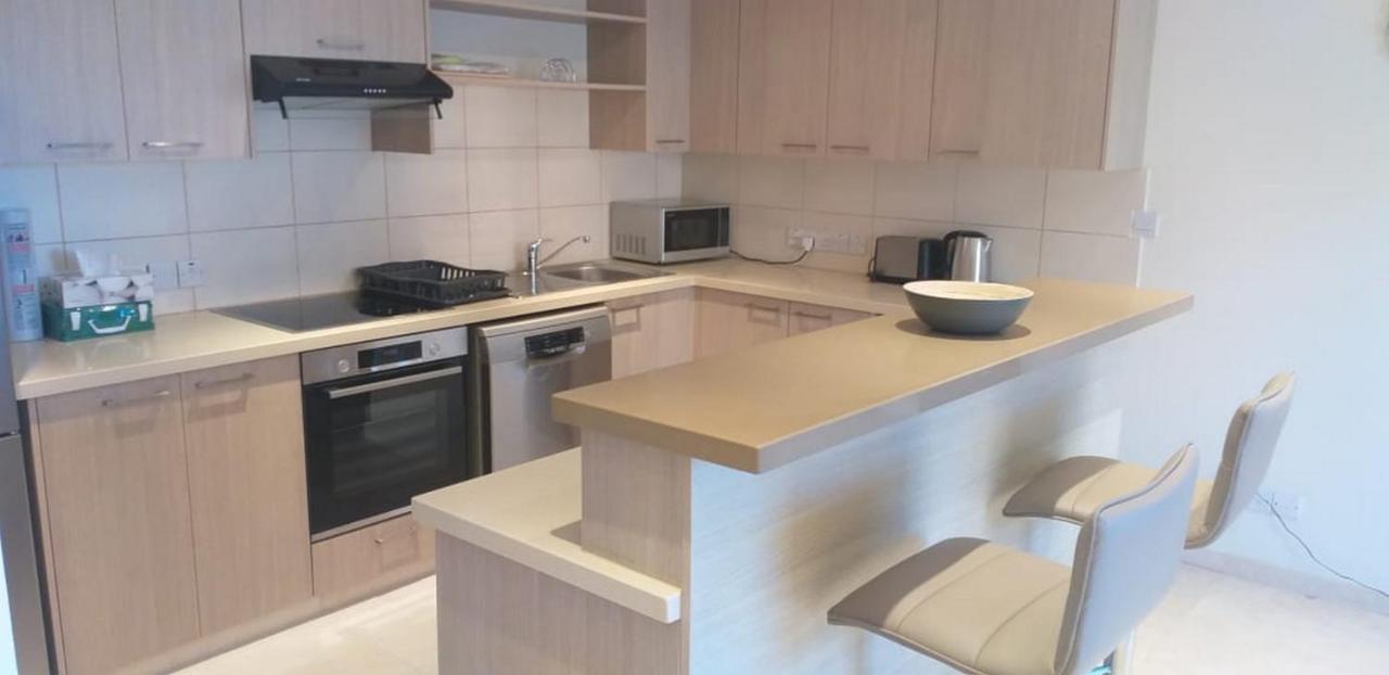 Apartment Horizon Luxury At Finikoudes Beach 303