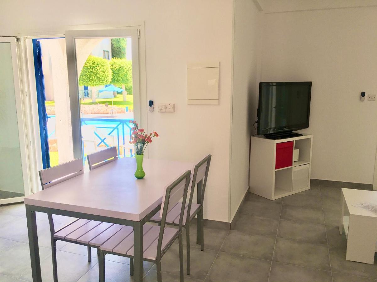 Apartment Sea Green Gardens Beach
