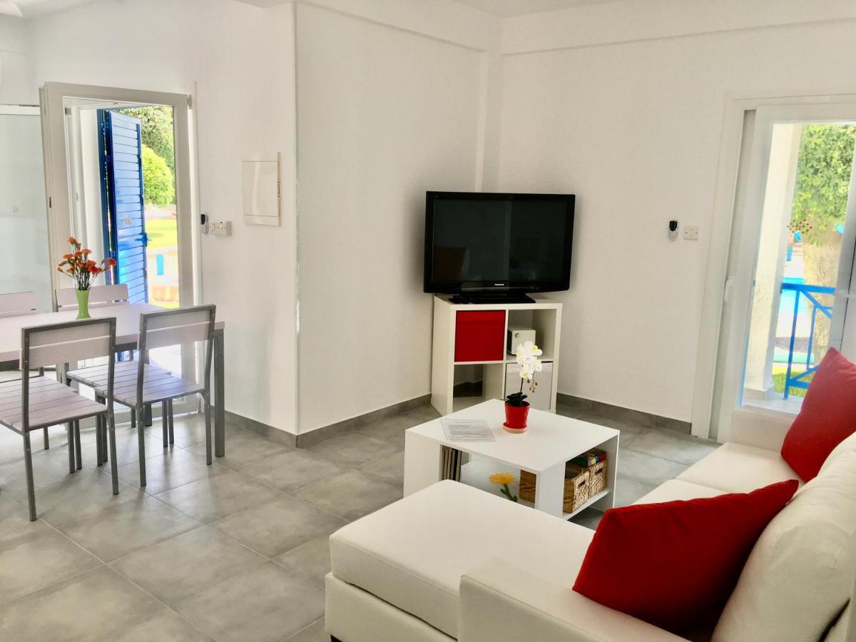 Apartment Sea Green Gardens Beach *