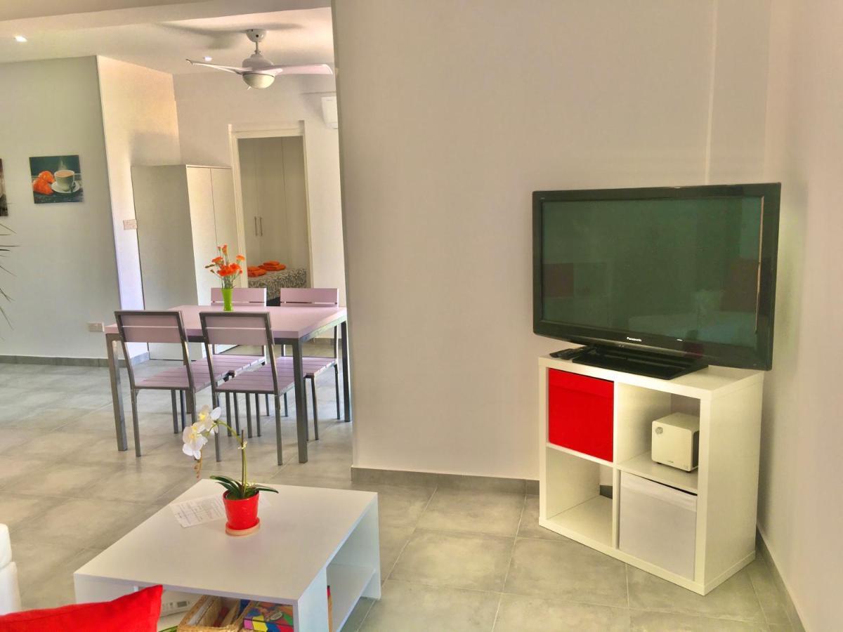 Apartment Sea Green Gardens Beach