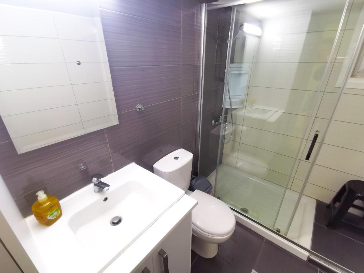 Apartment Beach-a-holic Apartment, 2 Min Distance From Marina Larnaca