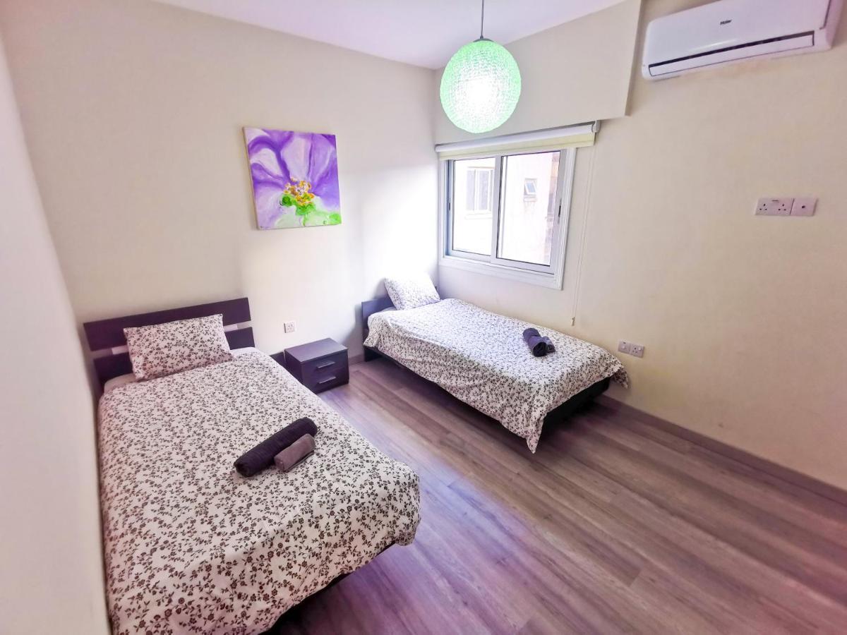 Beach-a-holic Apartment, 2 Min Distance From Marina Apartment *