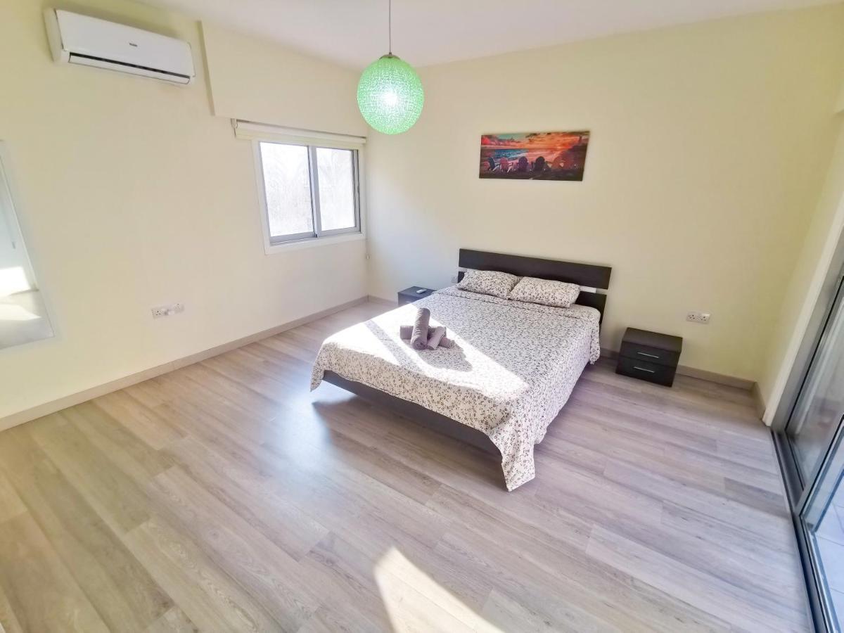 Beach-a-holic Apartment, 2 Min Distance From Marina Apartment *