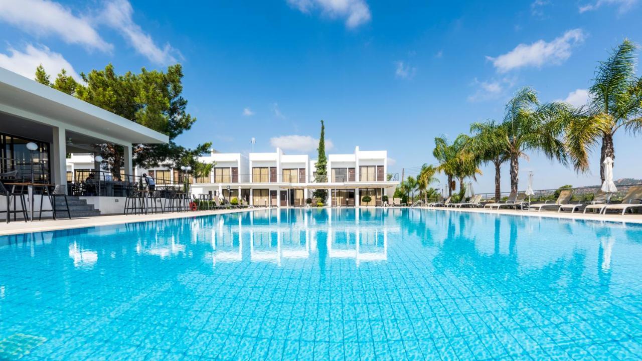 Aparthotel Cosmopolis Multi-venue