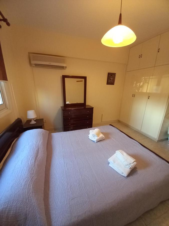 2 Bedroom Near Finikoudes Apartment Larnaka