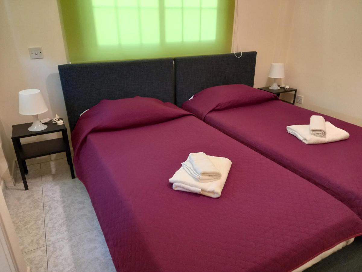 2 Bedroom Near Finikoudes *