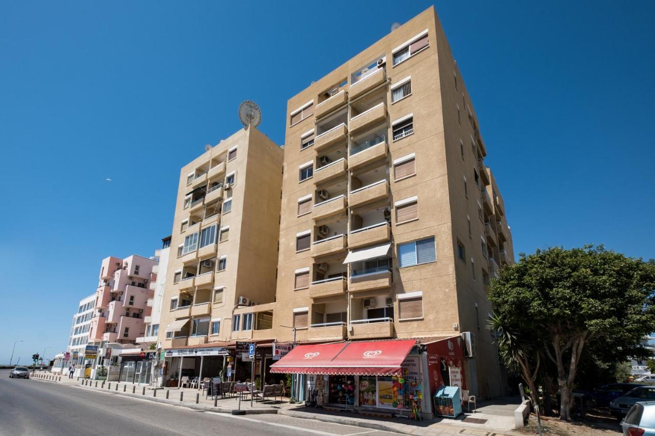 Apollon Sea View Beachfront Ap 302 Larnaca