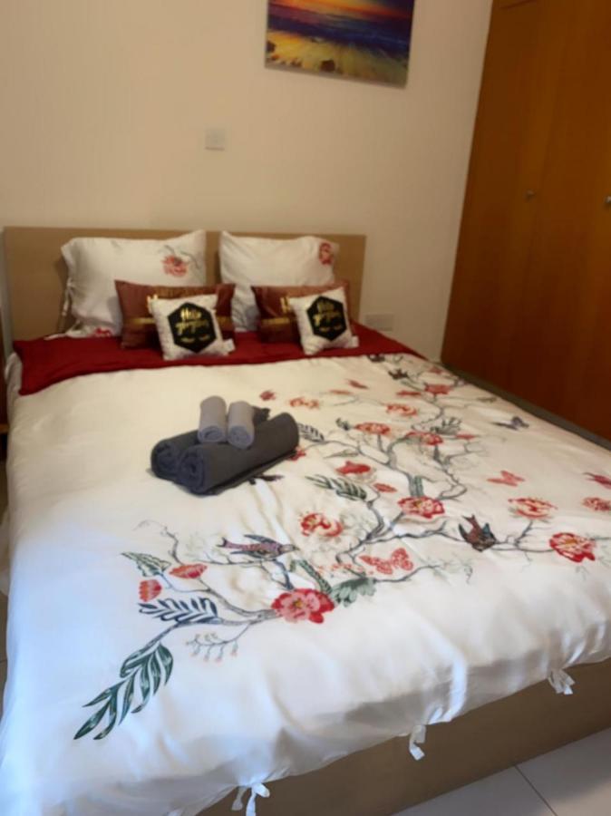 Larnaca Beach Apartment Apartment *