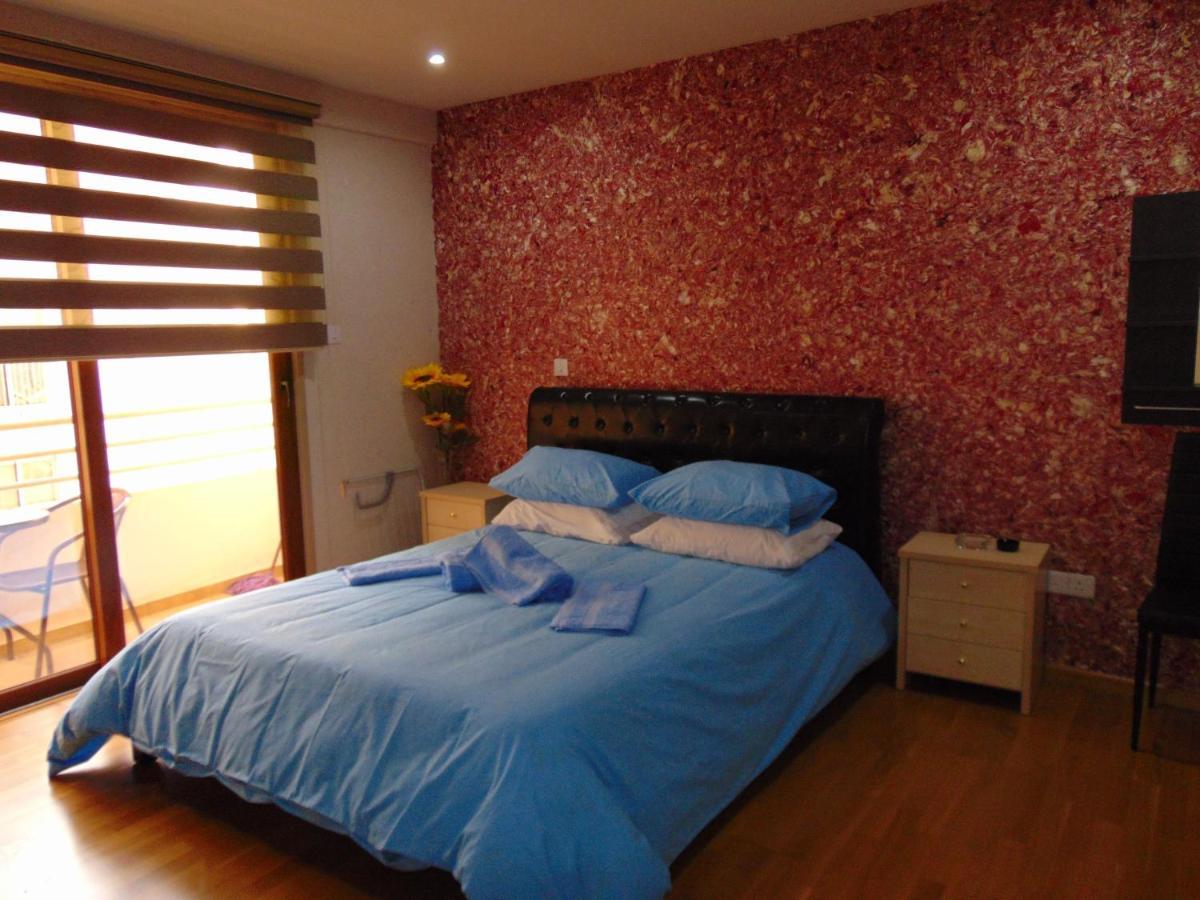 Apartment Ithaki Phinikoudes No. 207