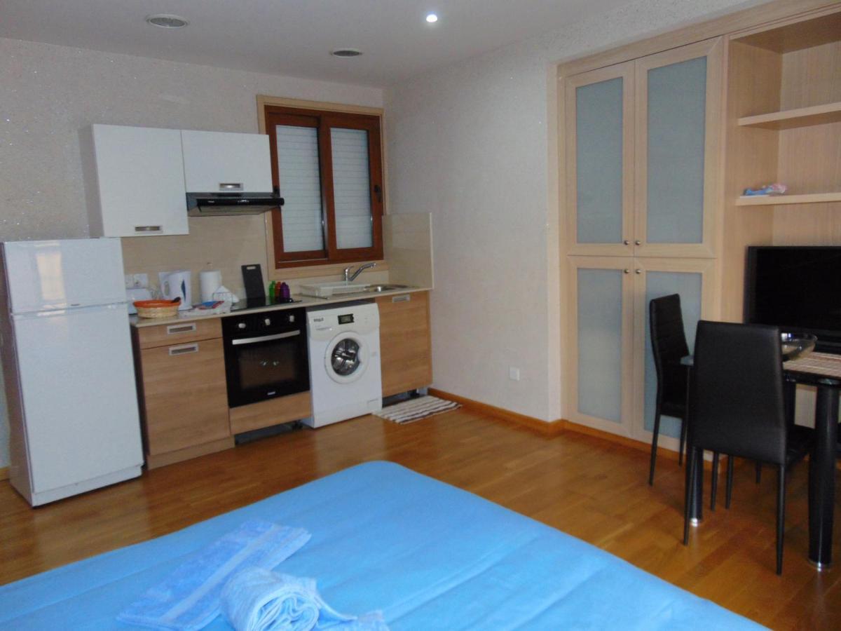 Ithaki Phinikoudes No. 207