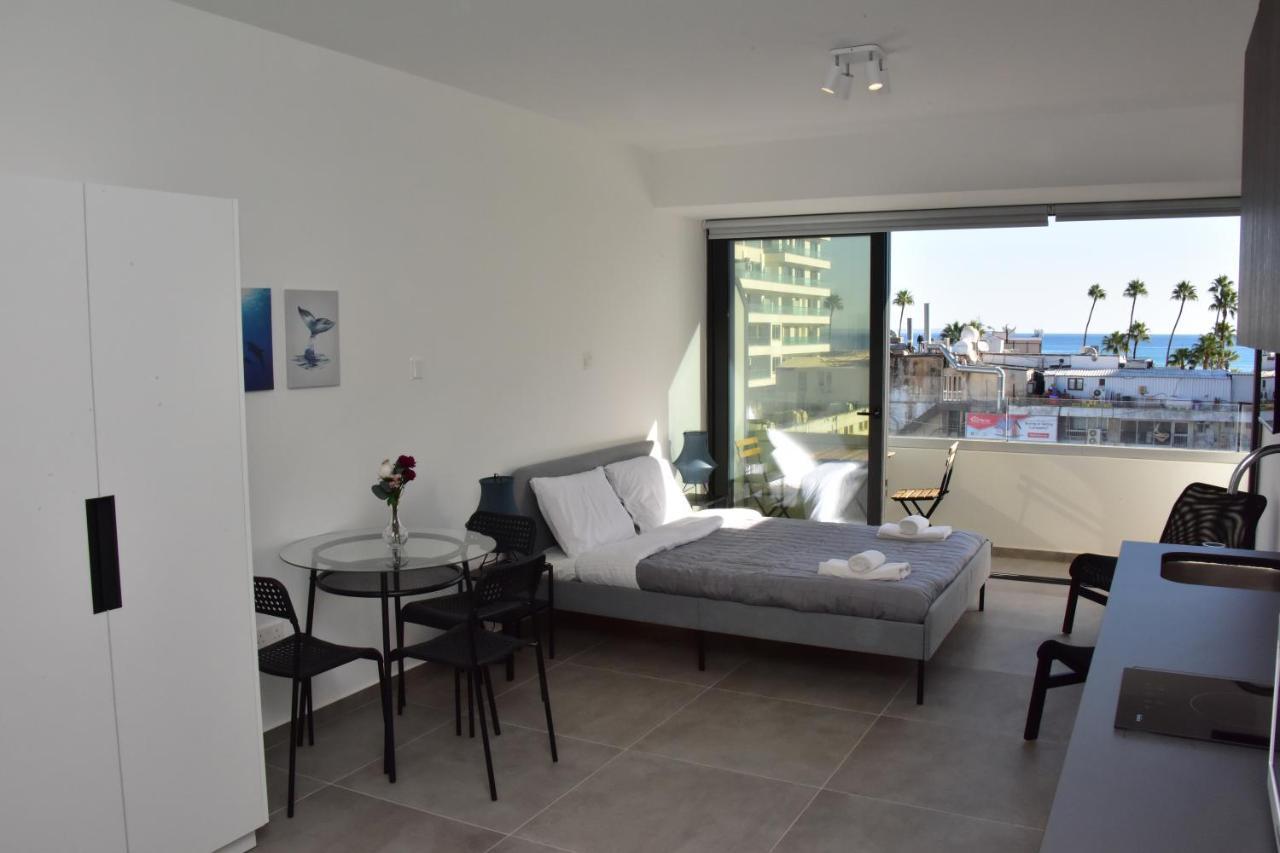 Apartment Georgia Court & Seaview Larnaca