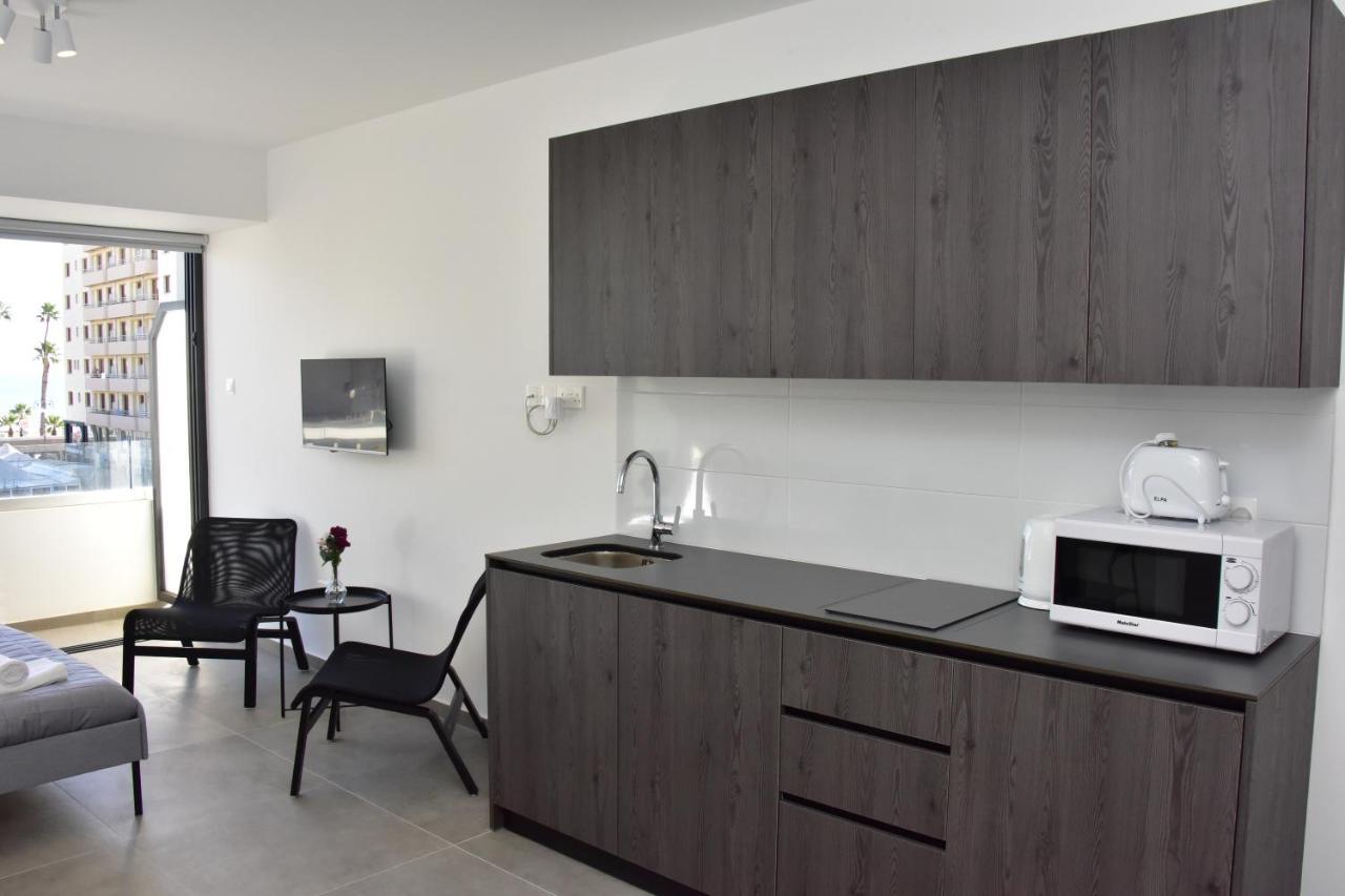 Georgia Court & Seaview Apartment *