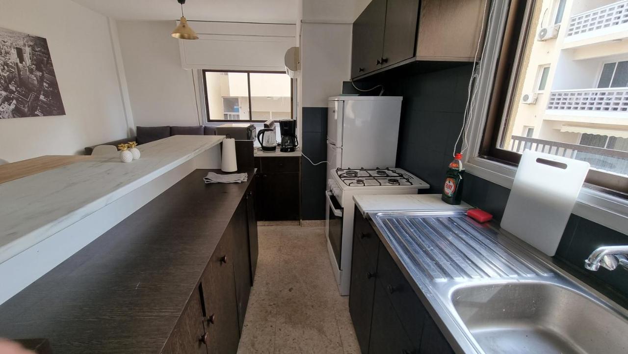 Cozy Apt / 100 Mbit+ Netflix / Near Airport Larnaca