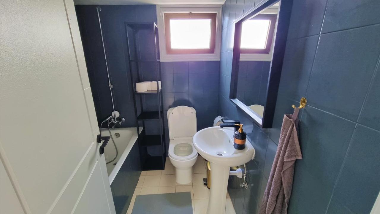 Cozy Apt / 100 Mbit+ Netflix / Near Airport *