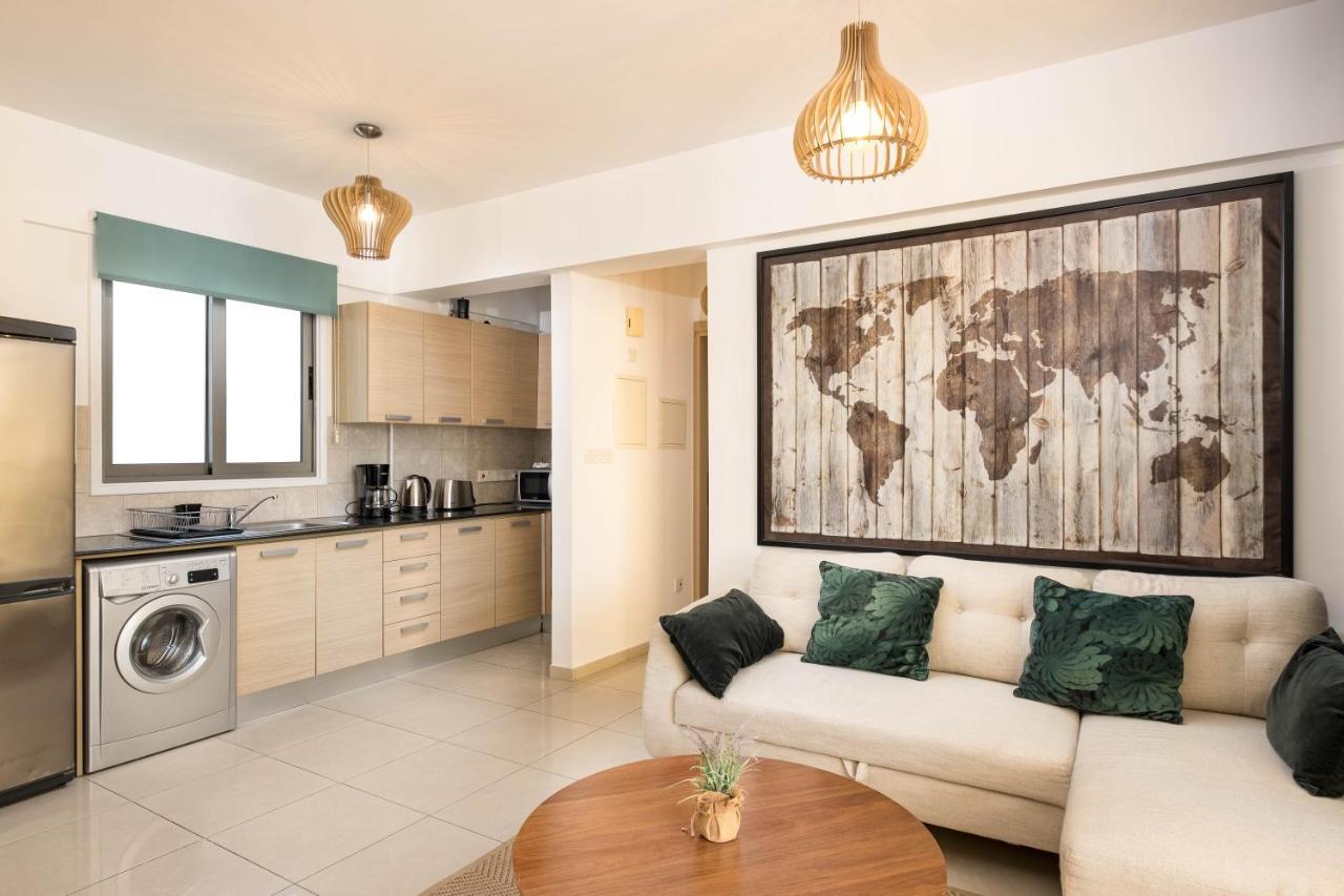 Lazuli Center Ap 42 * Larnaca