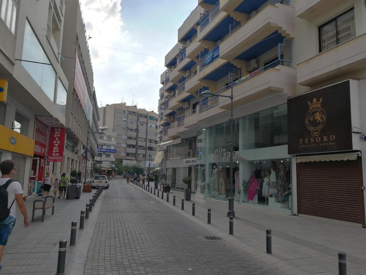 Căn hộ Nat's Finikoudes Beach 3 Bedroom Larnaca