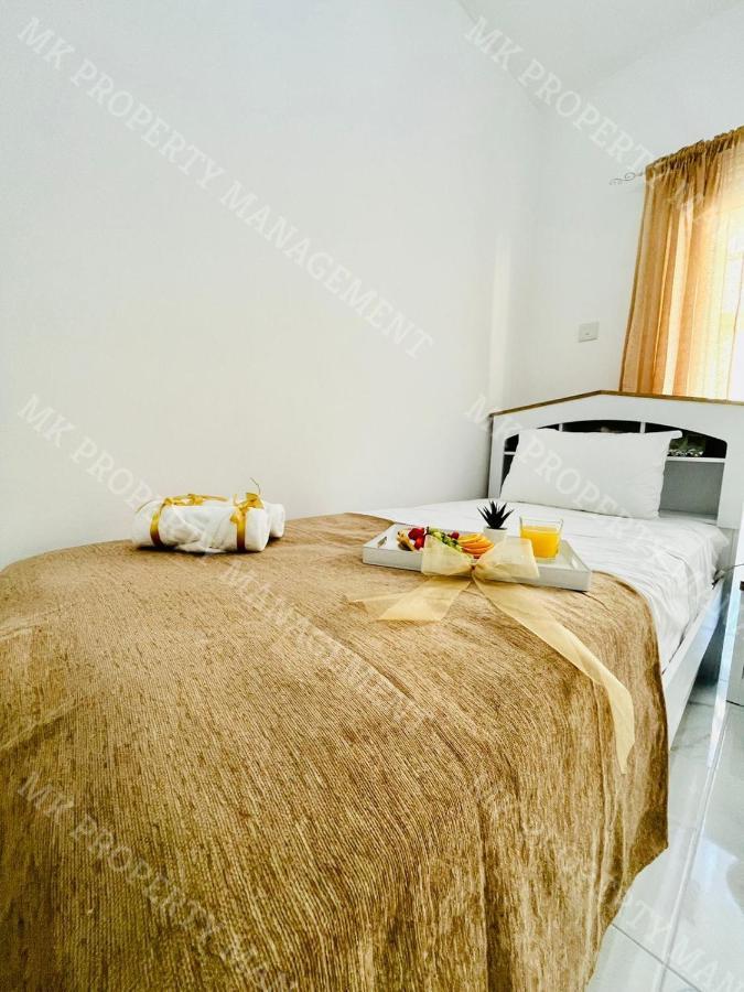 Milos Center Apt. 32