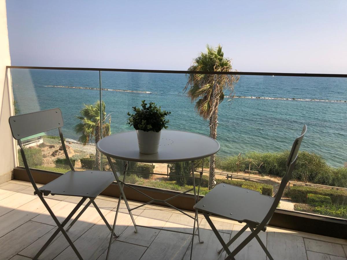 Blue Escape * Larnaca