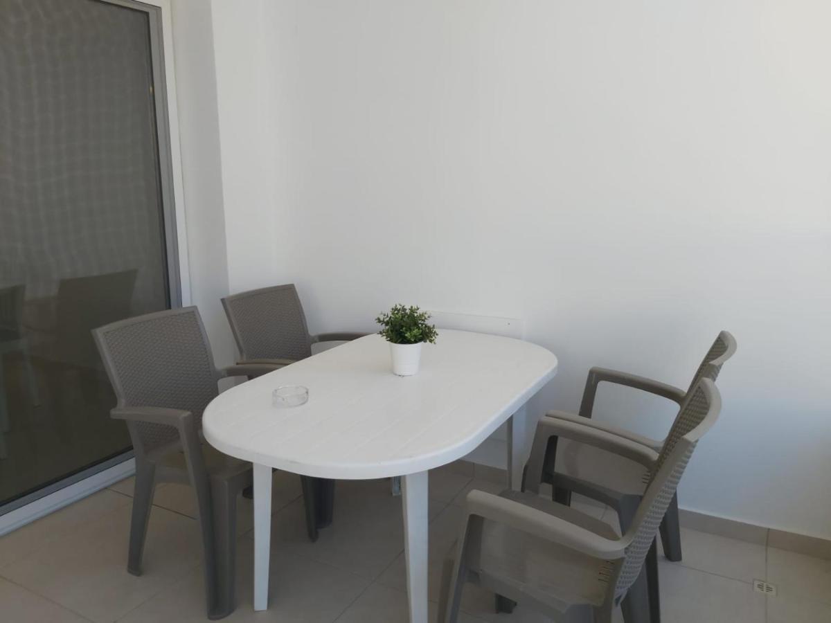 Dinglis Residences 31 Apartment *