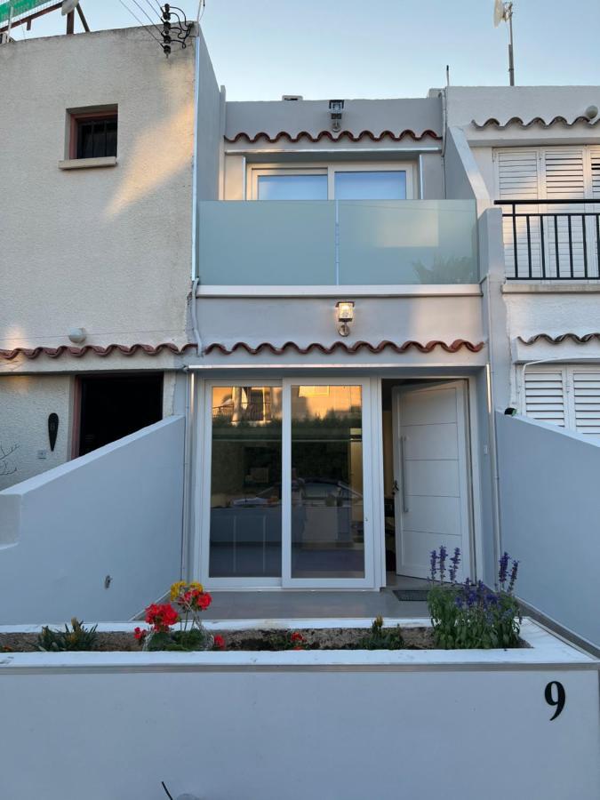 Holiday home Luxurious Maisonette Near The