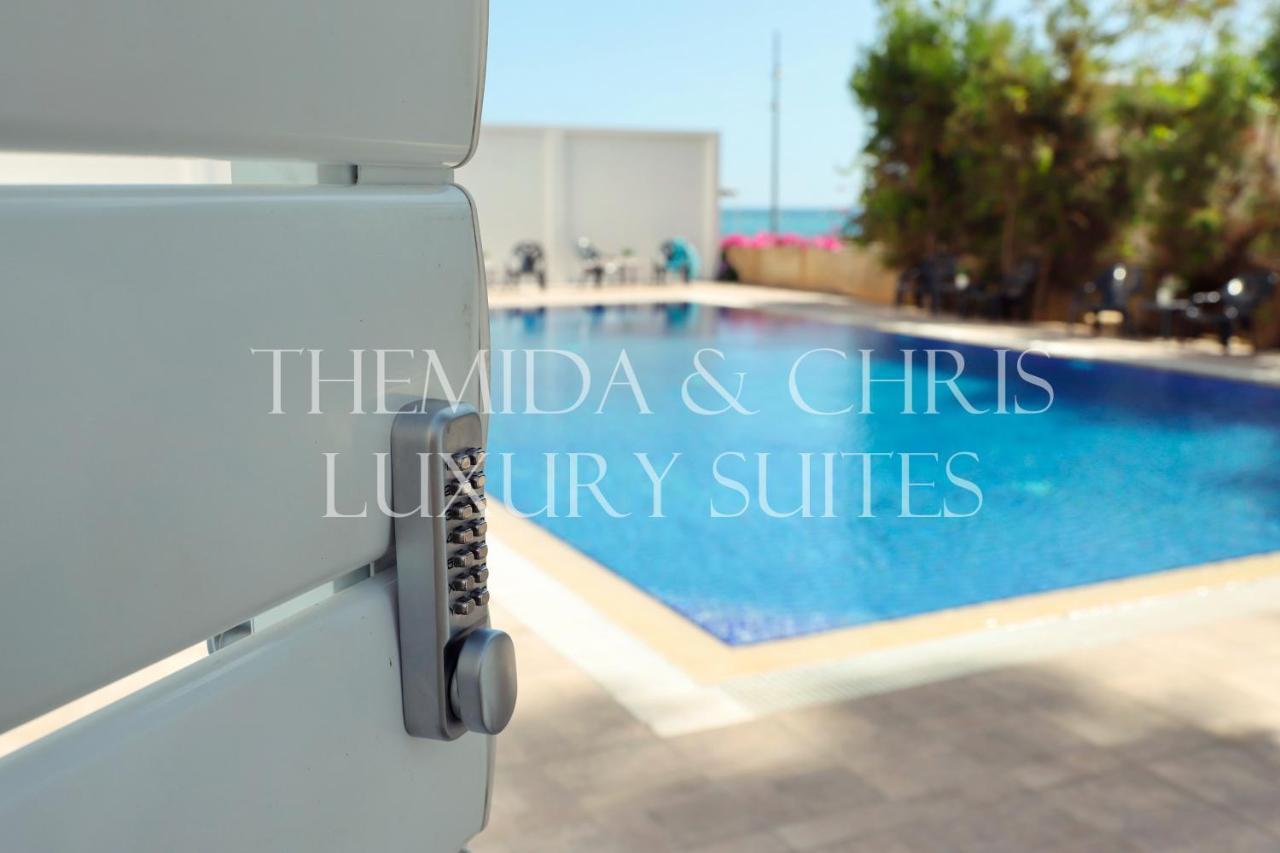 Apartment Front-row - Skyline Retreat - Pool Access *
