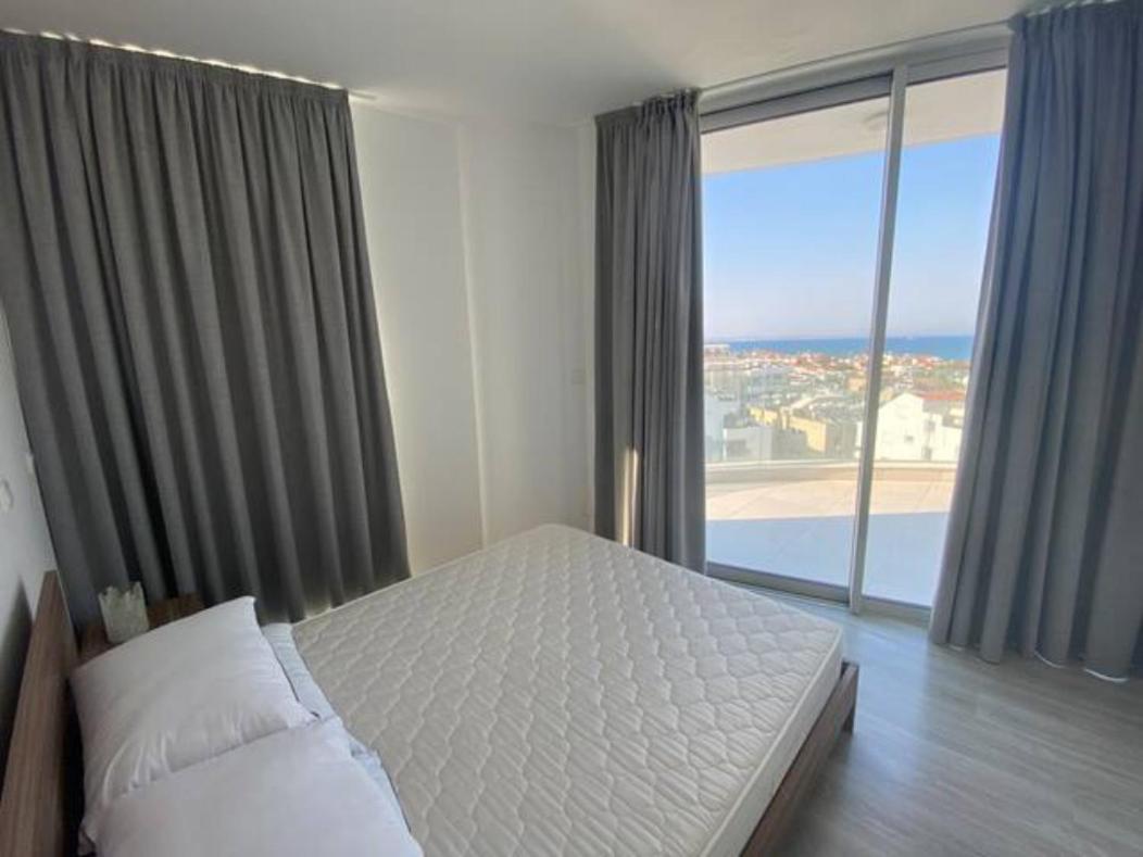 Mckenzie 2 Bedrooms Seaview Apartamento Lárnaca