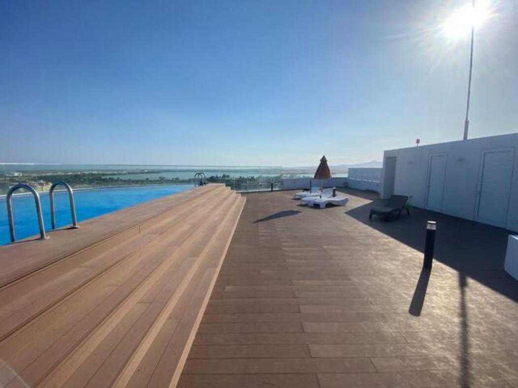 Mckenzie 2 Bedrooms Seaview Apartamento *