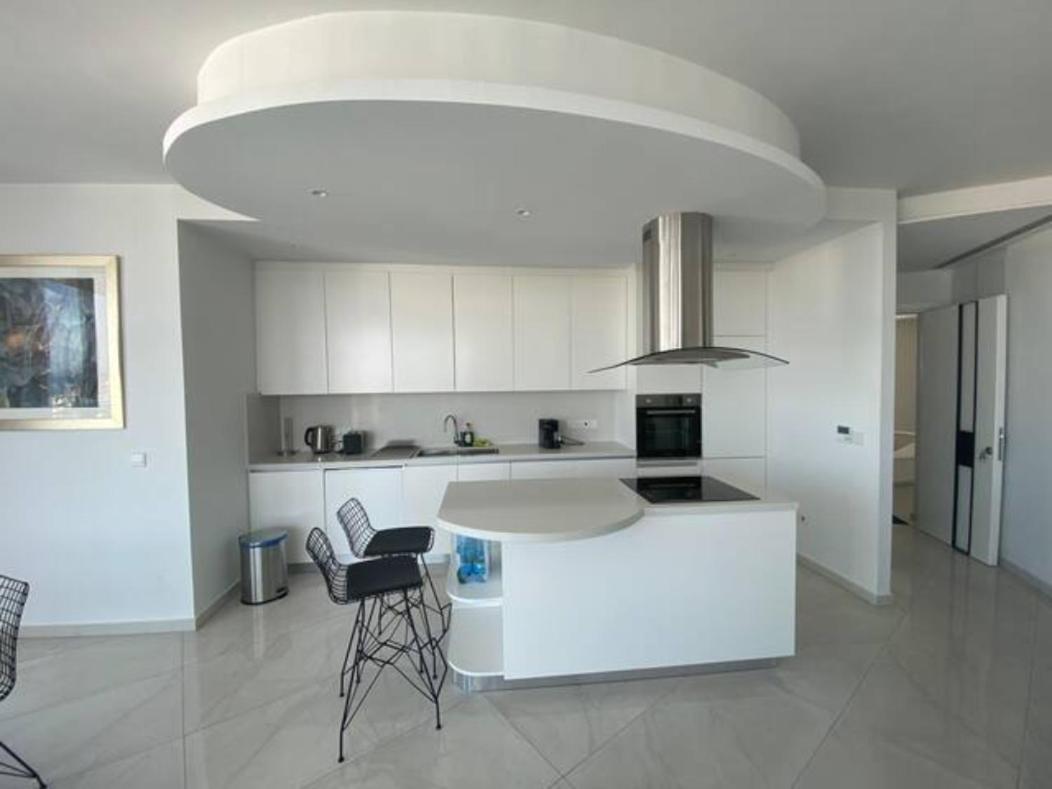 Mckenzie 2 Bedrooms Seaview * Lárnaca