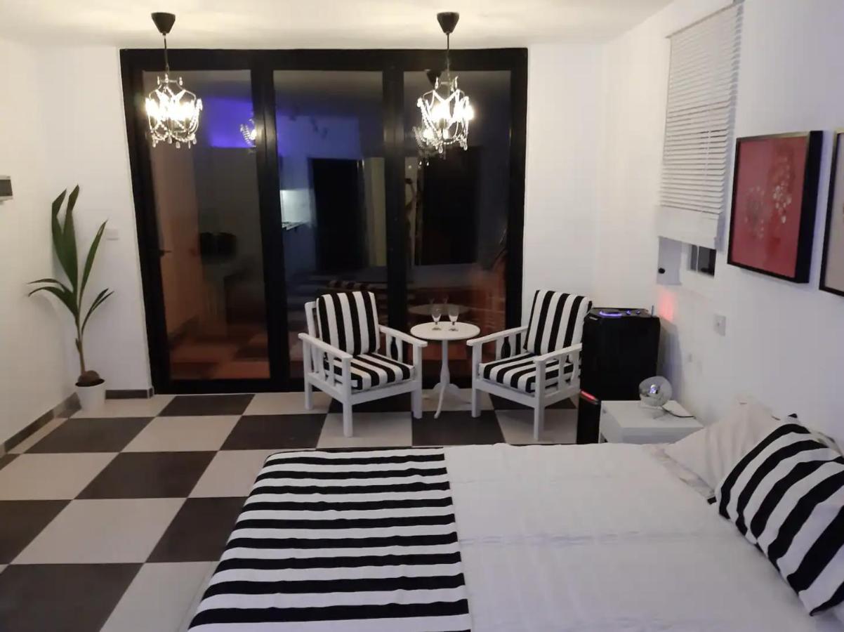The Pervoli - Pool - Close To Apartamento