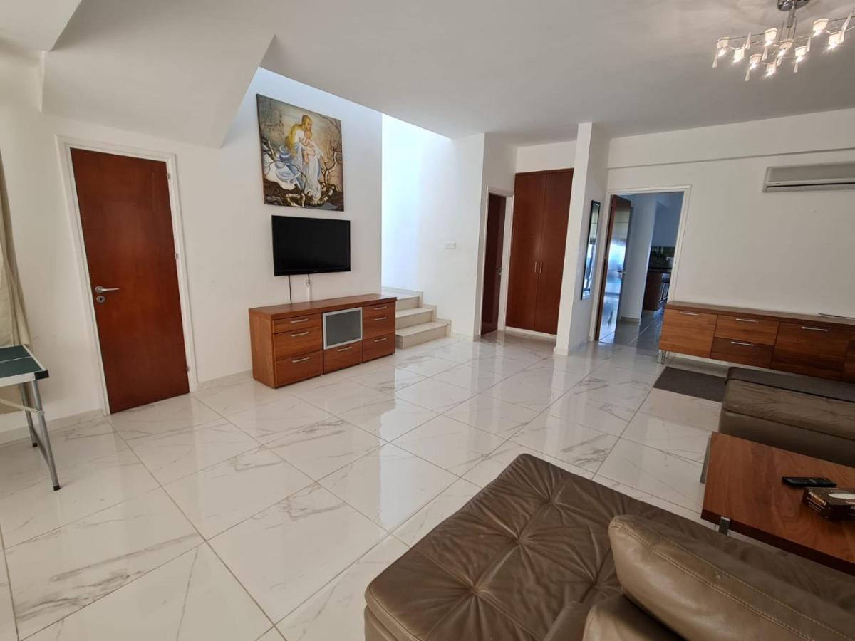 Villa Victoria *