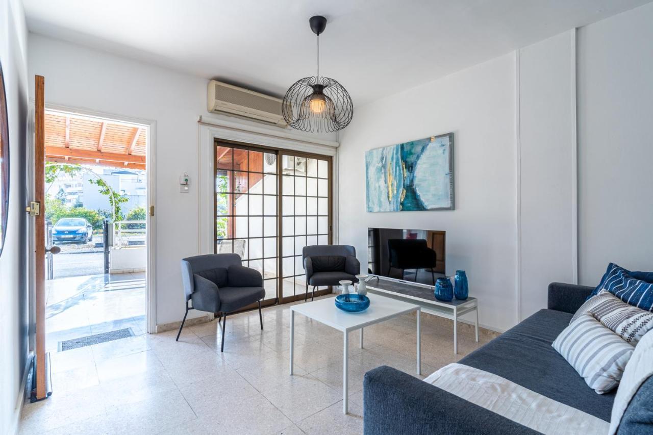Azure 2-br W/terrace In Apartment *