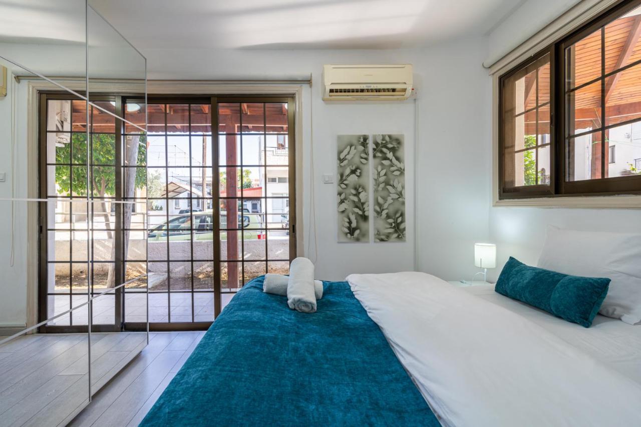 Azure 2-br W/terrace In *